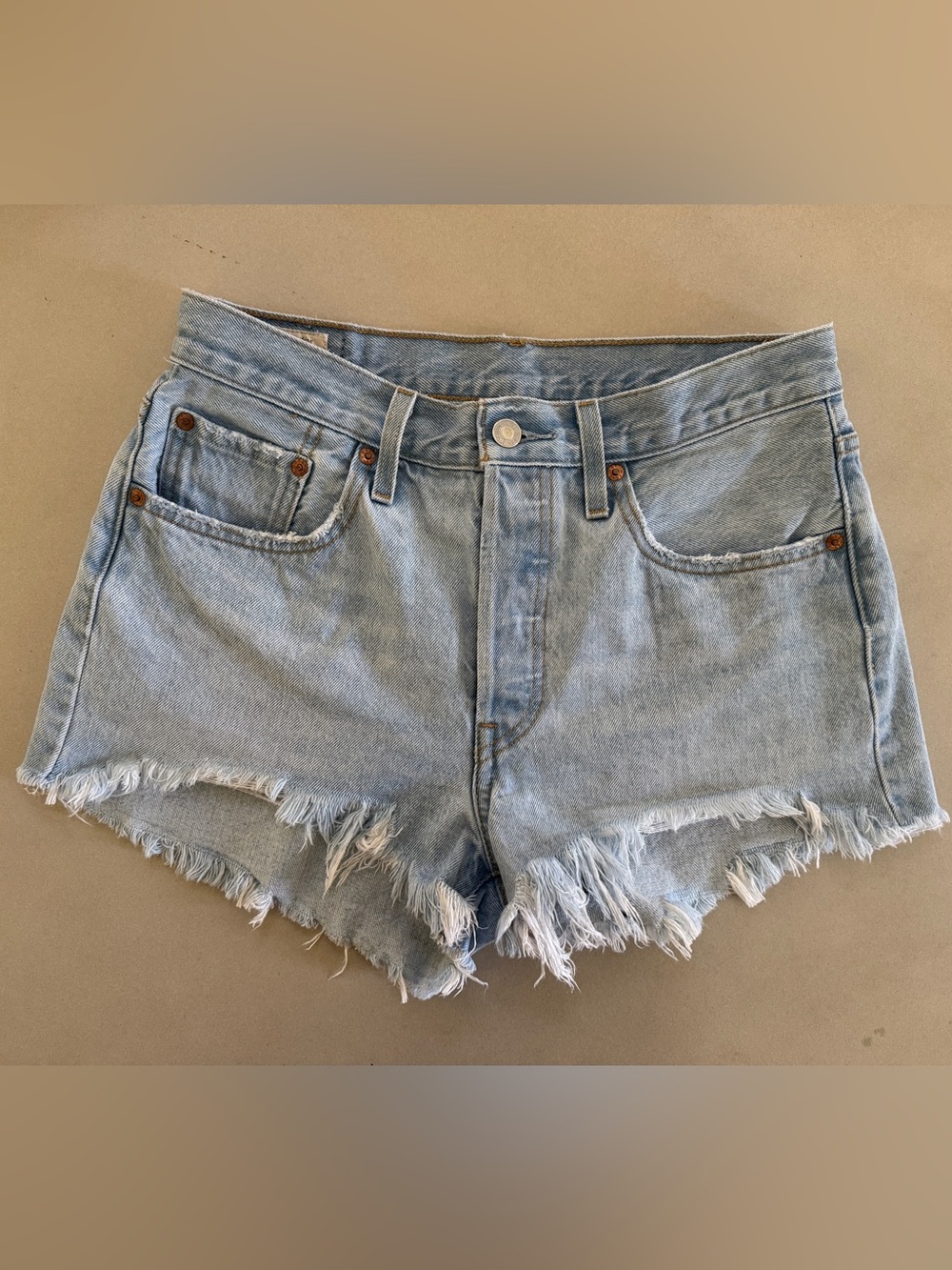 Levi’s 501 Light Wash Cutoff Shorts – Size W28 - Picture 1 of 5